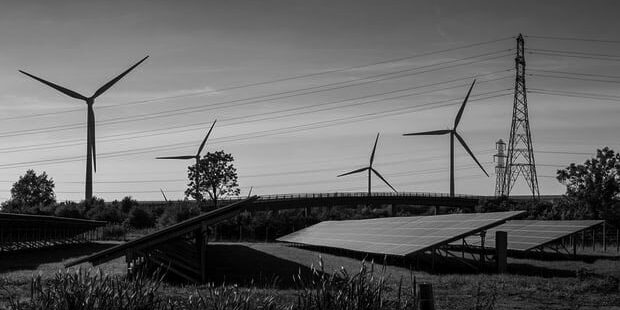 Фото: Міжнародна організація «Greenpeace» заявила: цифри вказують на те, що уряд повинен «перестати витрачати час та гроші на підтримку ядерної енергетики». Фотографія: Ендрю Айчісон / In Pictures / Corbis / Getty Images Фото: Міжнародна організація «Greenpeace» заявила: цифри вказують на те, що уряд повинен «перестати витрачати час та гроші на підтримку ядерної енергетики». Фотографія: Ендрю Айчісон / In Pictures / Corbis / Getty Images